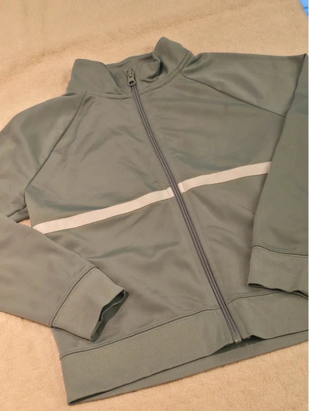 Girls size 7/8 Activewear jacket sage green